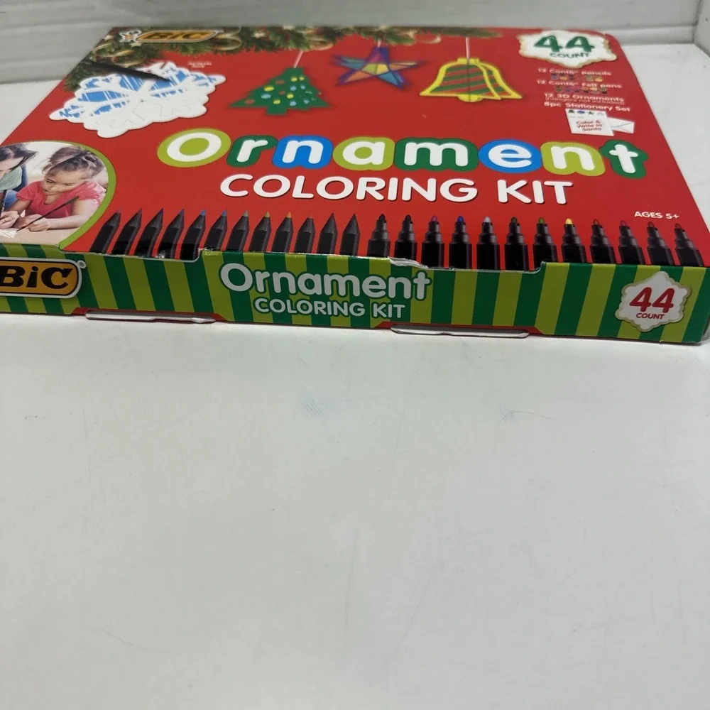 BIC Ornament Coloring Kit,‎ 44 Count,12 Pencils,12 Felt Pens,12 3D Ornaments +